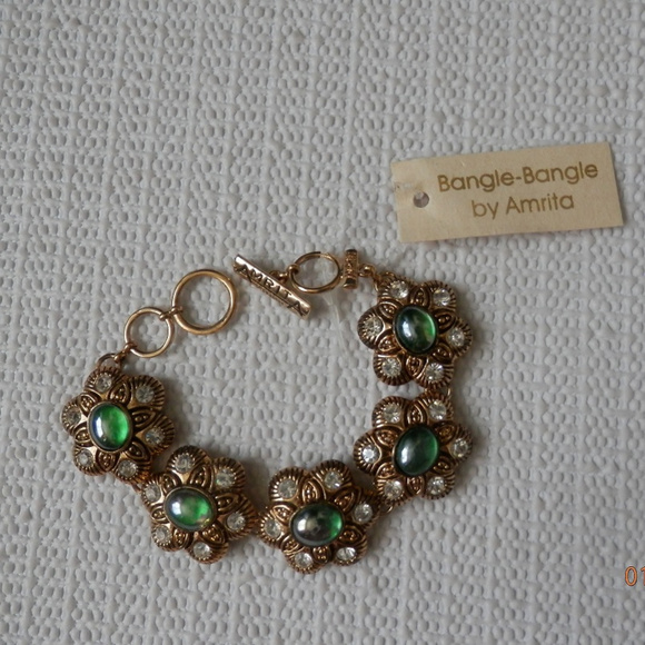 Amrita Singh Jewelry - Amrita Singh Bracelet 18k Gold plated